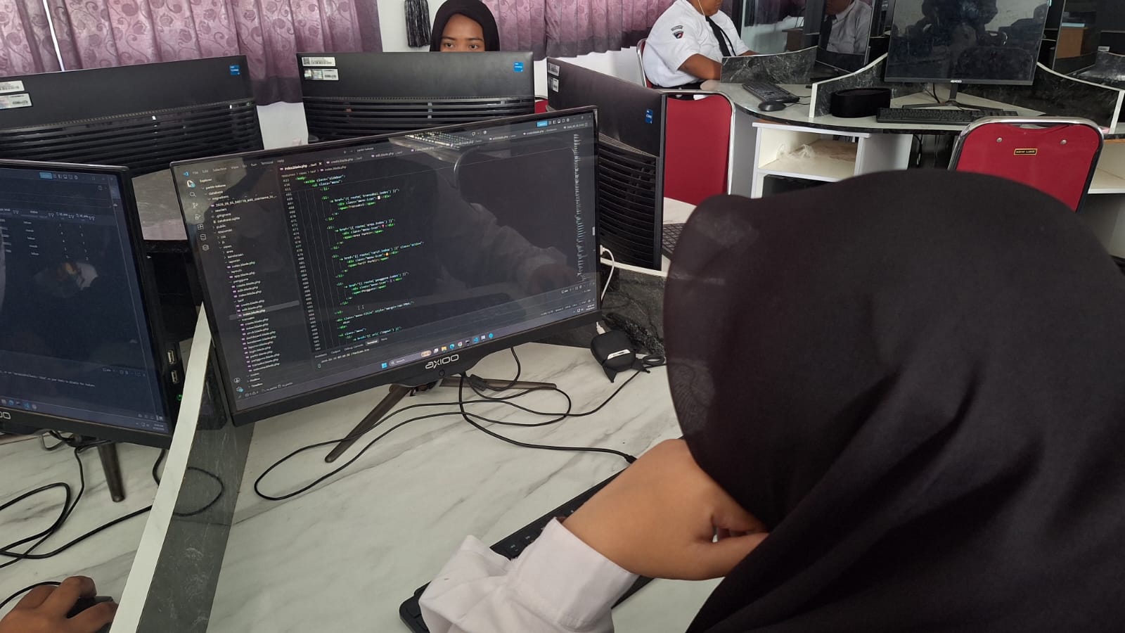 Siswa RPL SMK Babussalam Menembus Lini Kode